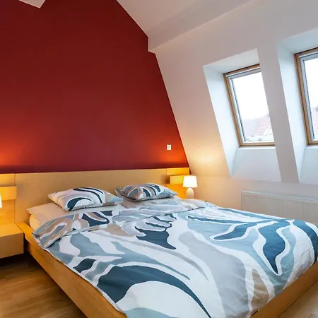 Appartement Stylovy Penthouse S Balkonem Blizko Centra *