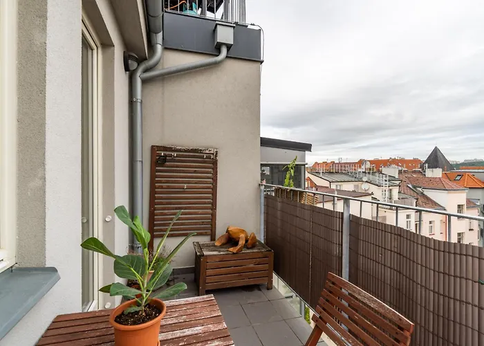 Διαμέρισμα Stylovy Penthouse U Prazskeho Parku A Centra Πράγα
