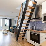 Stylovy Penthouse U Prazskeho Parku A Centra *