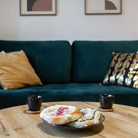 Stylovy Penthouse U Prazskeho Parku A Centra *