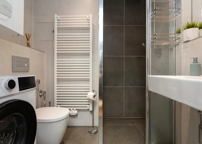 Stylovy Penthouse U Prazskeho Parku A Centra Apartment